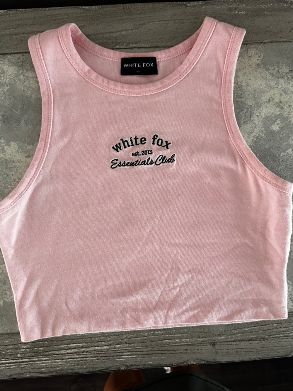 White Fox Essentials Club Cropped Pink Tank Top, Size S